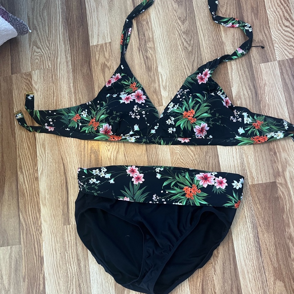 Black floral bikini